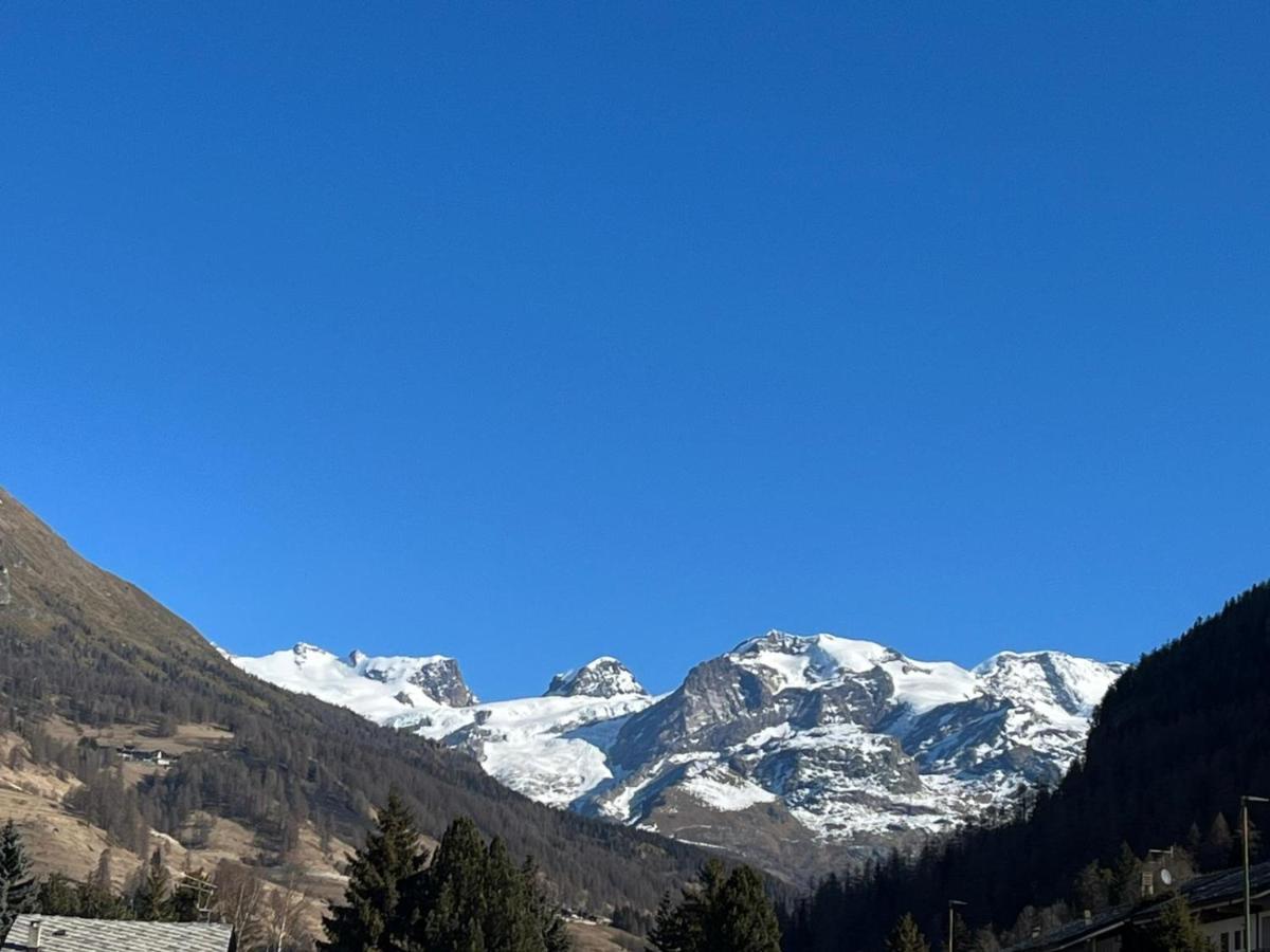 The Snow - Appartamento Panoramico Con Balcone Champoluc Exterior photo